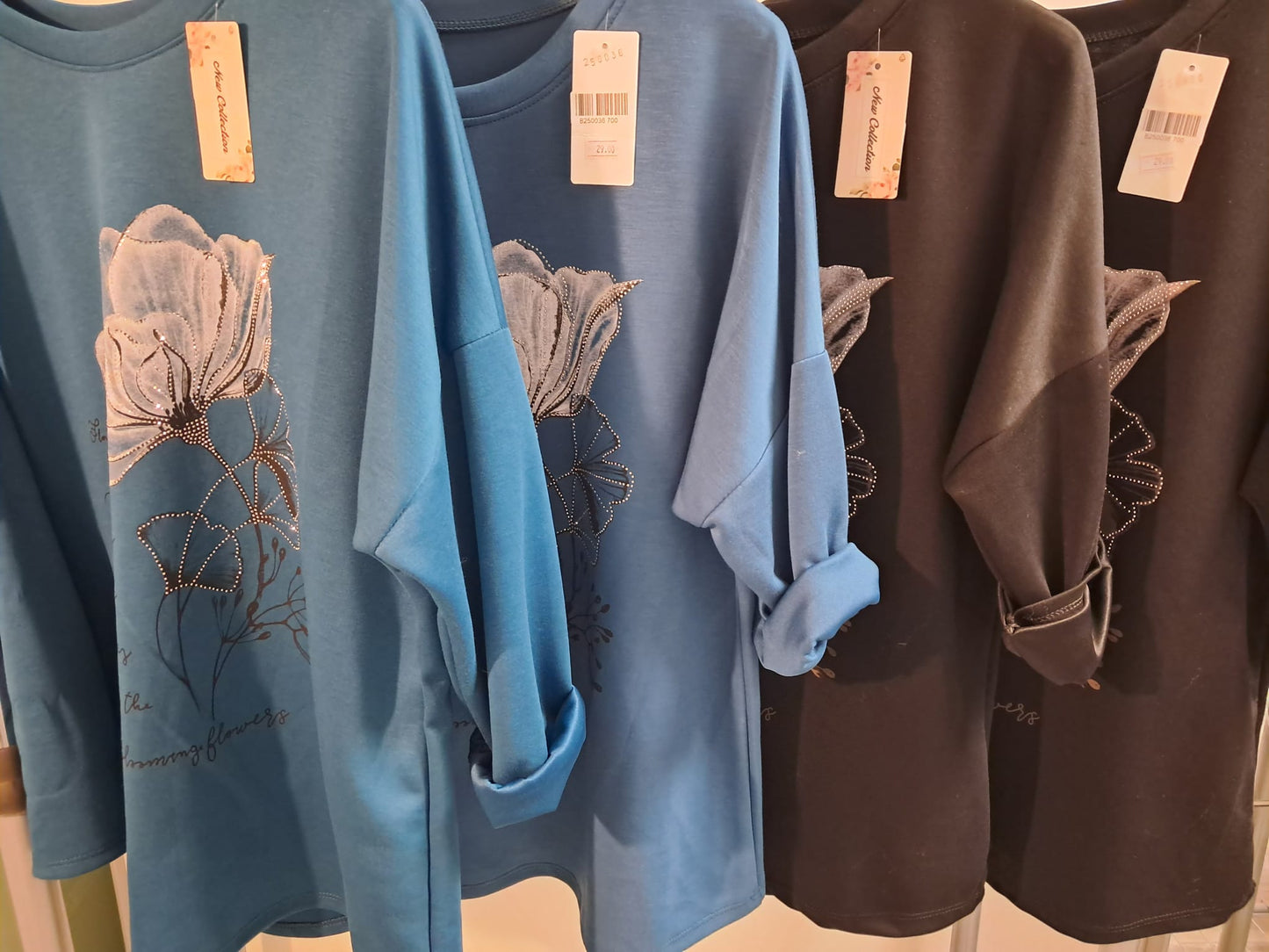 Sweatshirt mit Druck und Strass