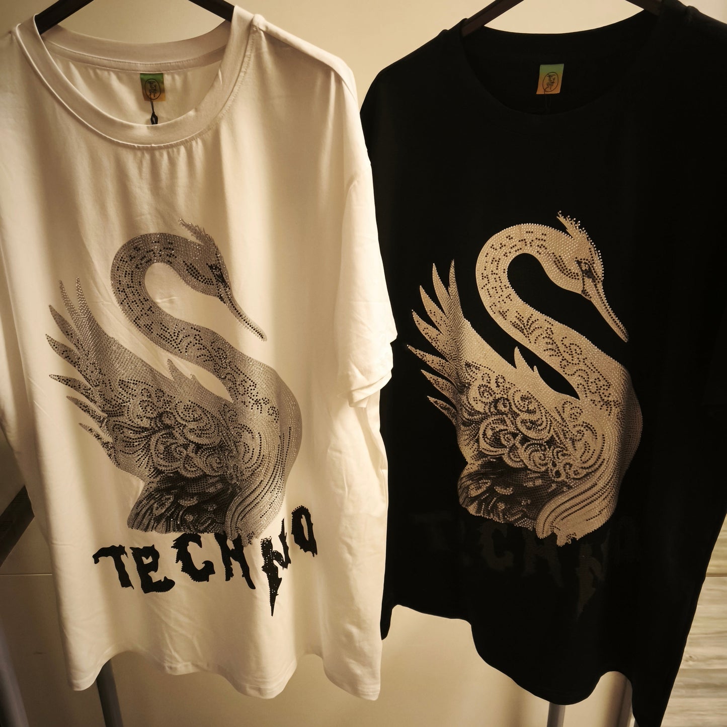 T-Shirt mit Strass Motiv und Schriftzug bis 46 tragbar