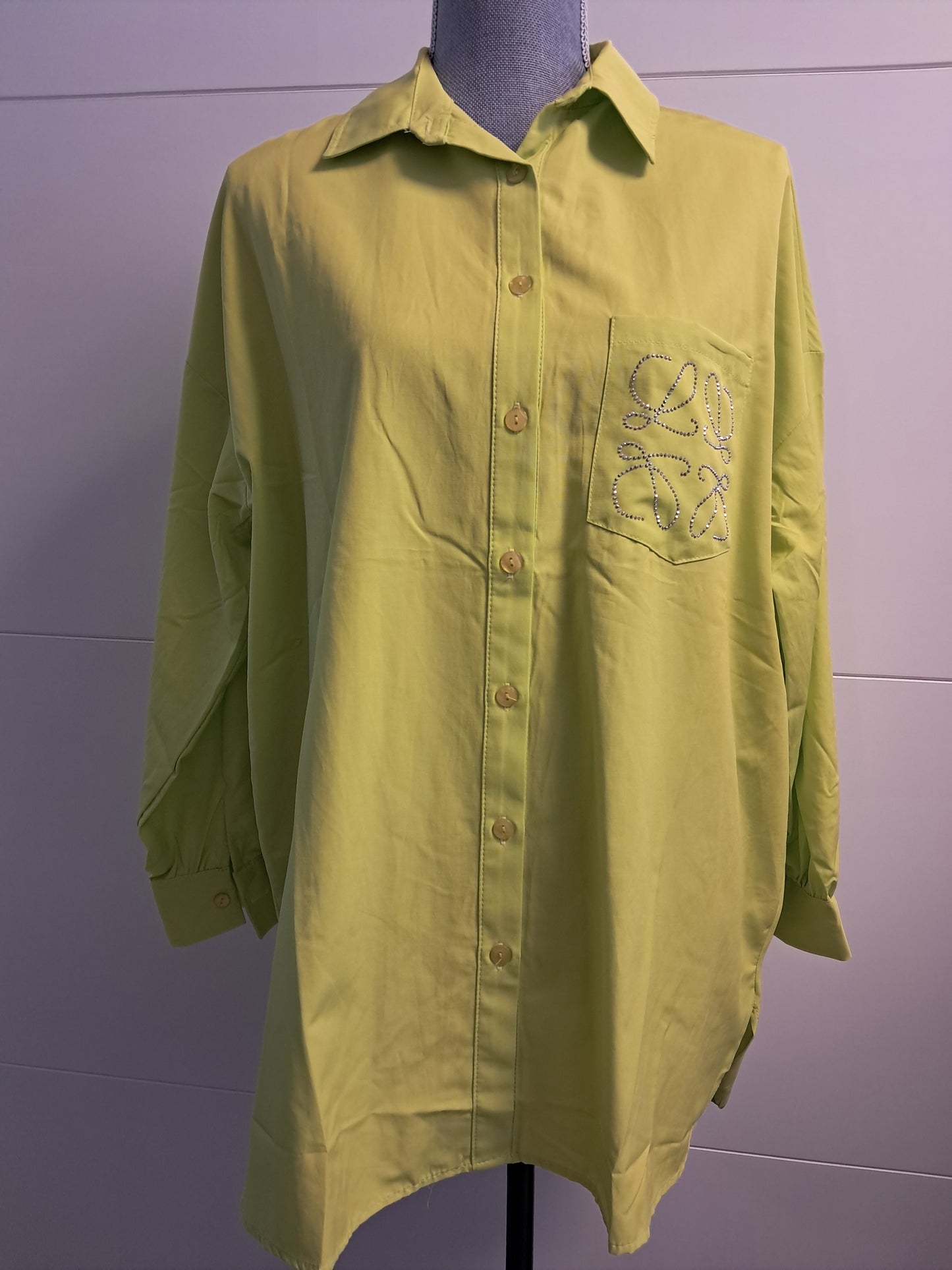 See More Oversize Hemd mit Strass