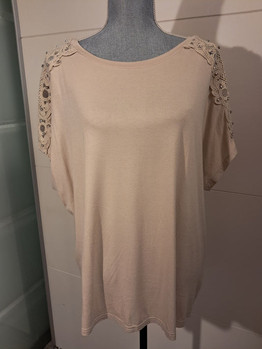 M&V T-Shirt mit Spitze und Strass bis 44/46 tragbar