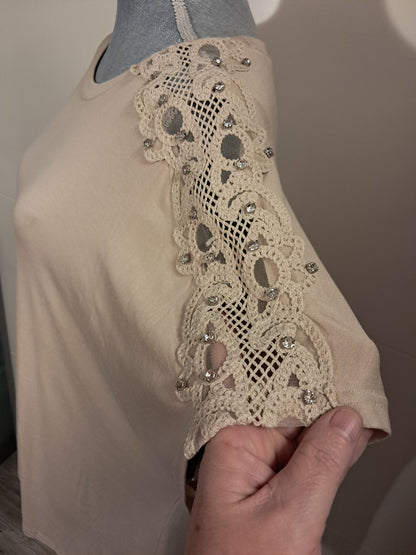 M&V T-Shirt mit Spitze und Strass bis 44/46 tragbar