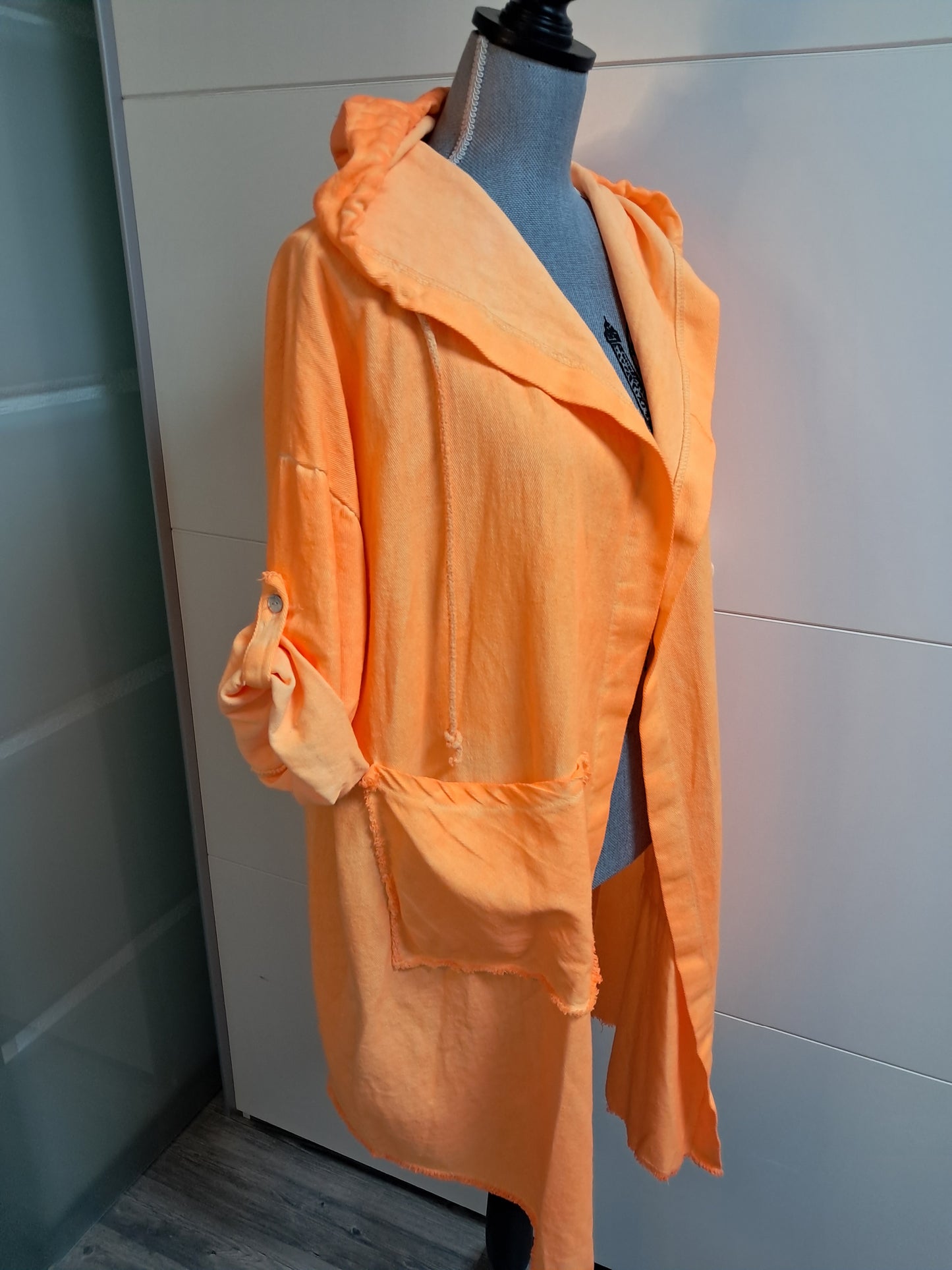 Neon Überwurf Kapuzen Mantel mit Strass bis 48/50 tragbar
