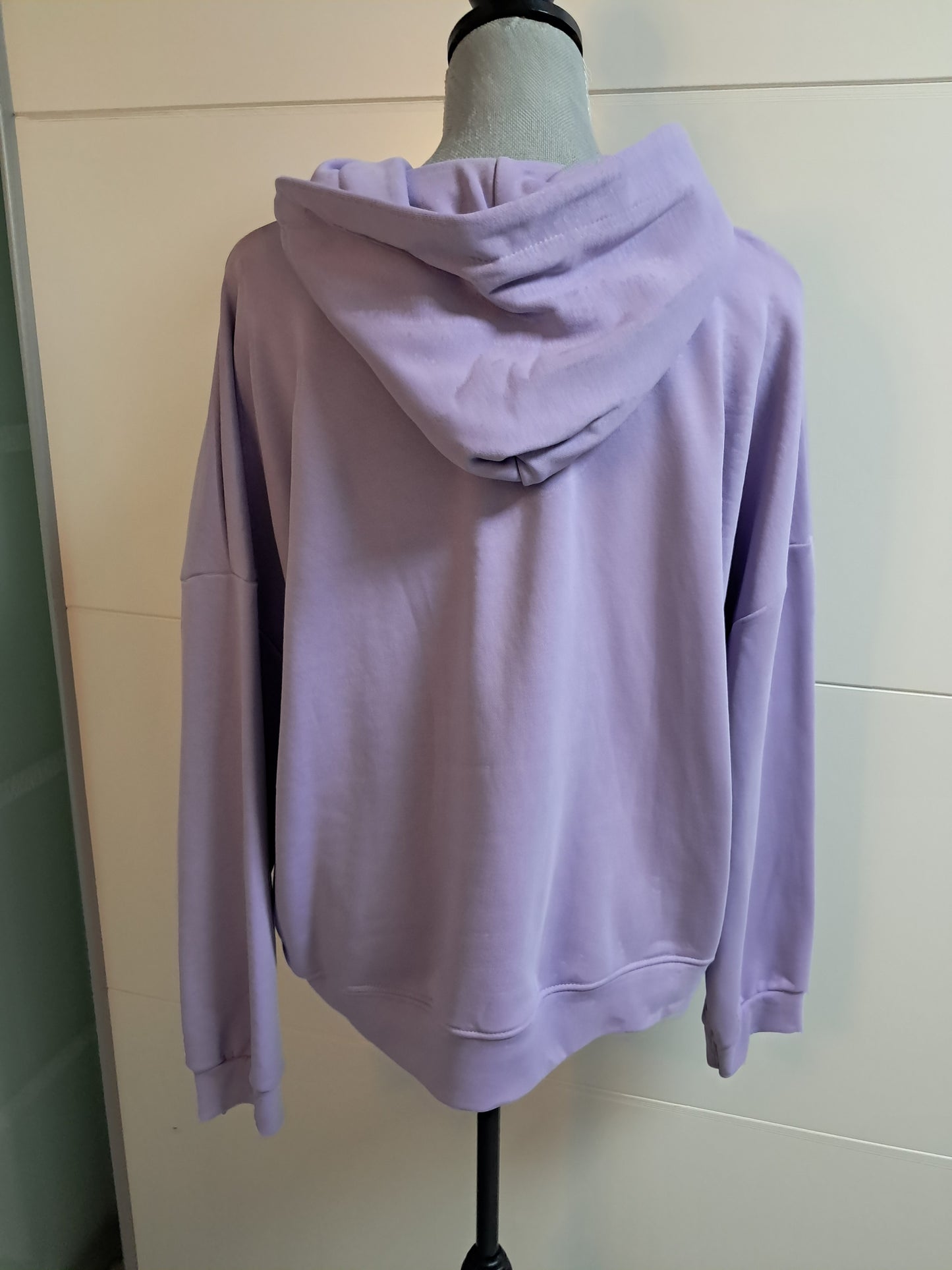 Kapuzen Hoodie Flieder mit Neon Druck bis 46/48 tragbar
