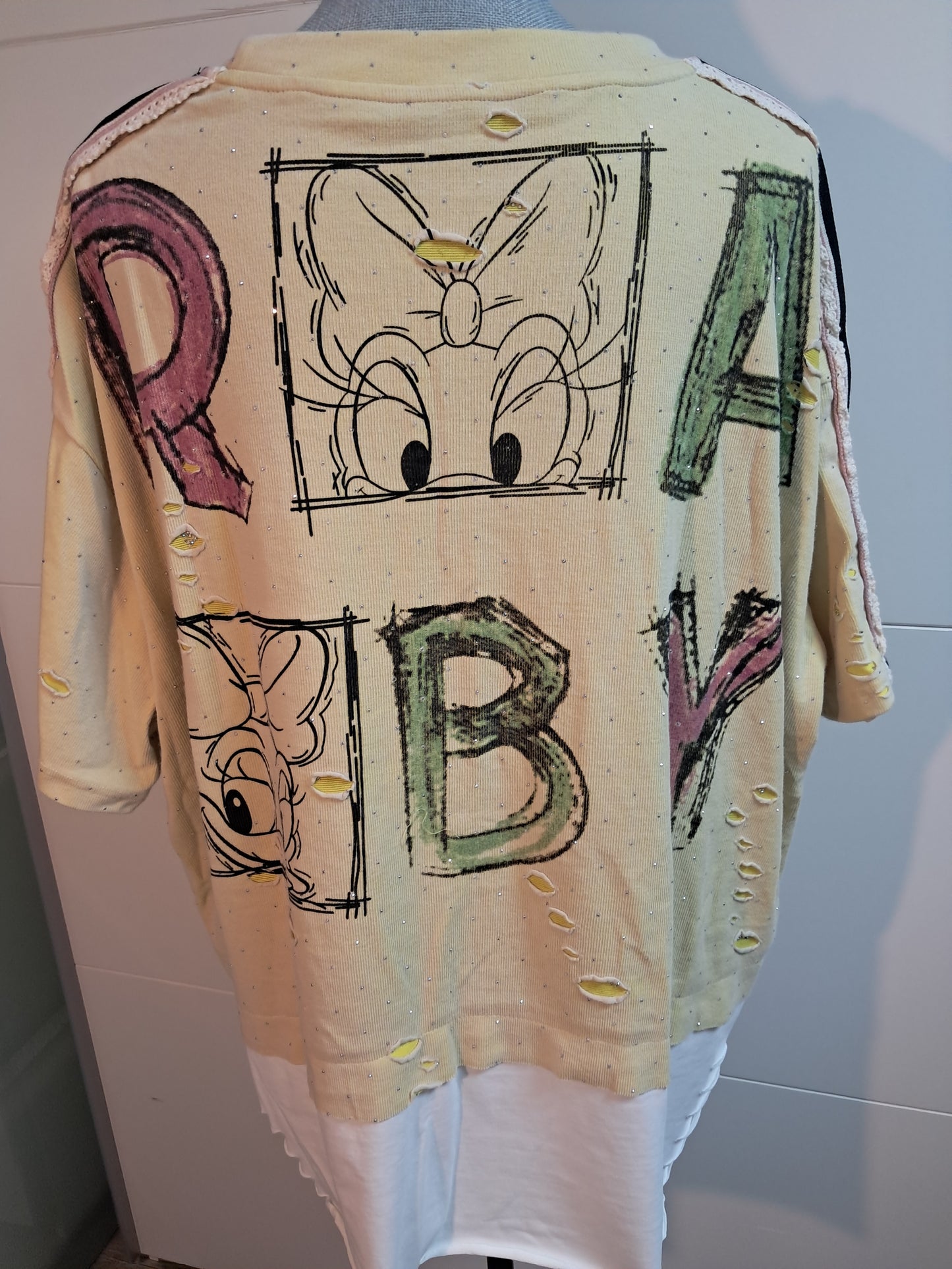 Feinstrick T-Shirt mit Cut Outs bis 48 tragbar