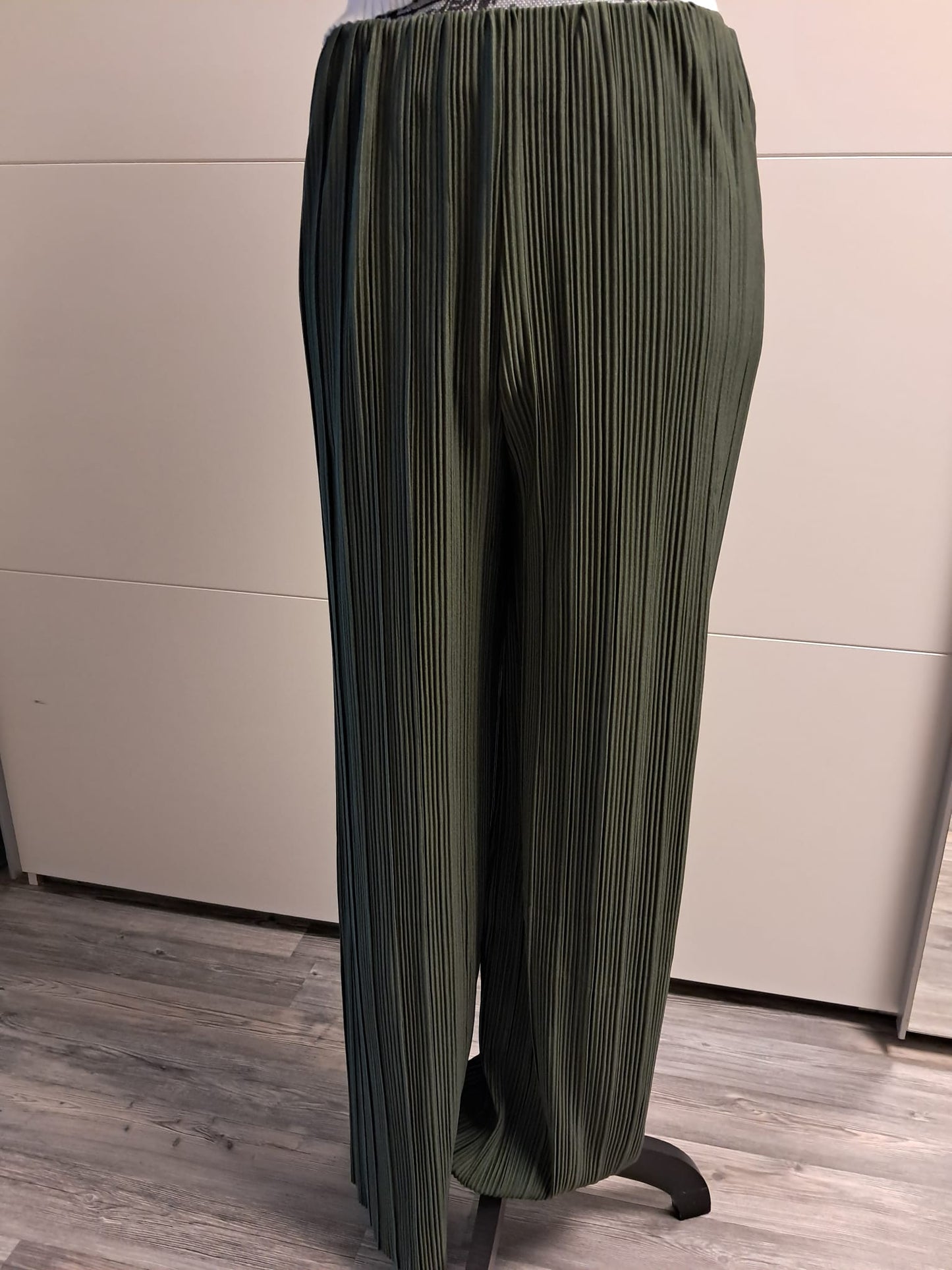 New Look Plissee Hose Gr. 38