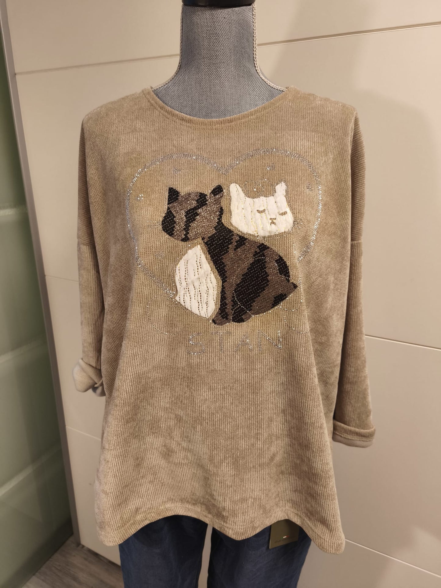 Feincord Pullover mit Pailletten und Strass