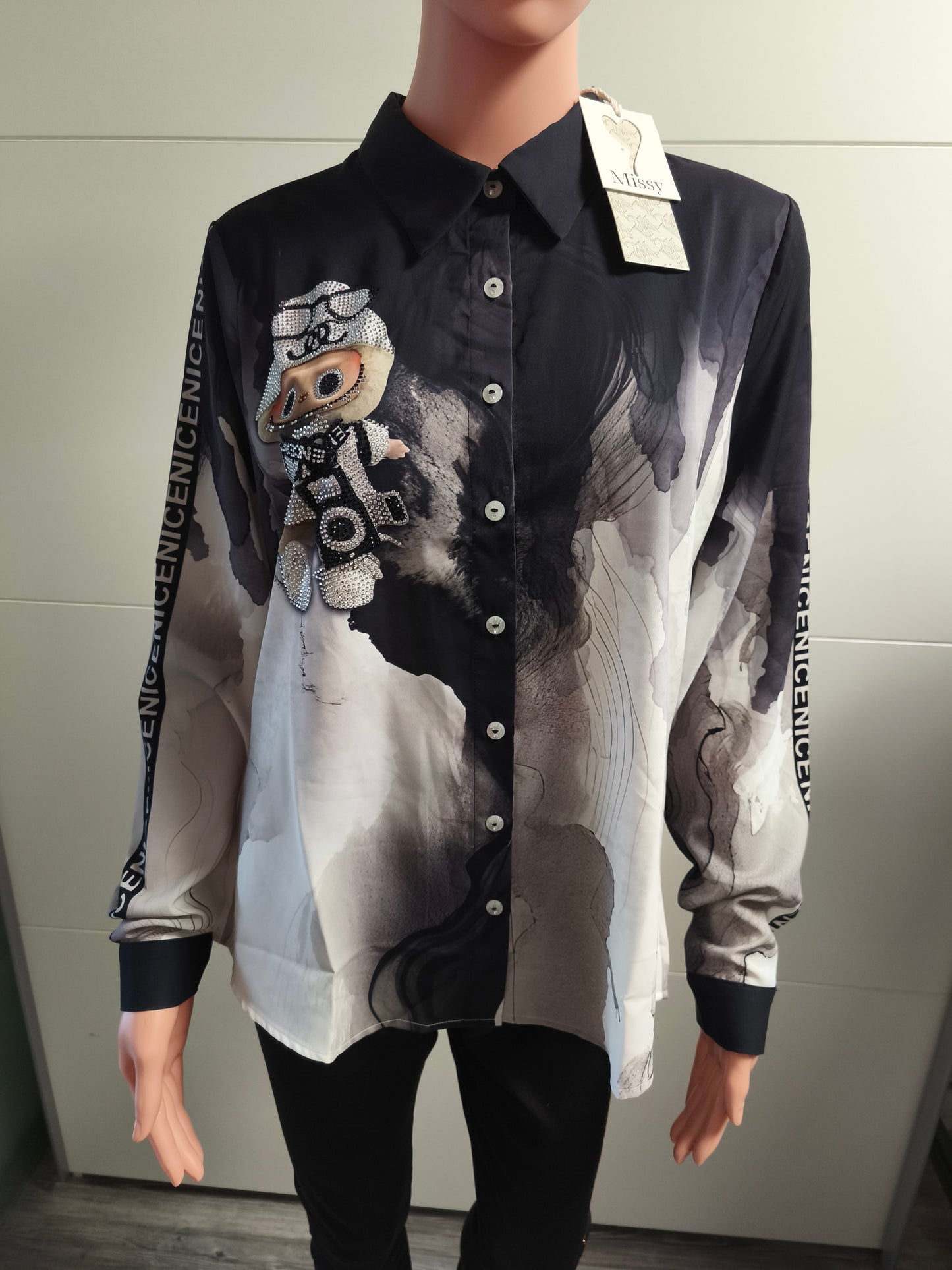 Missy Labubu Bluse mit Strass