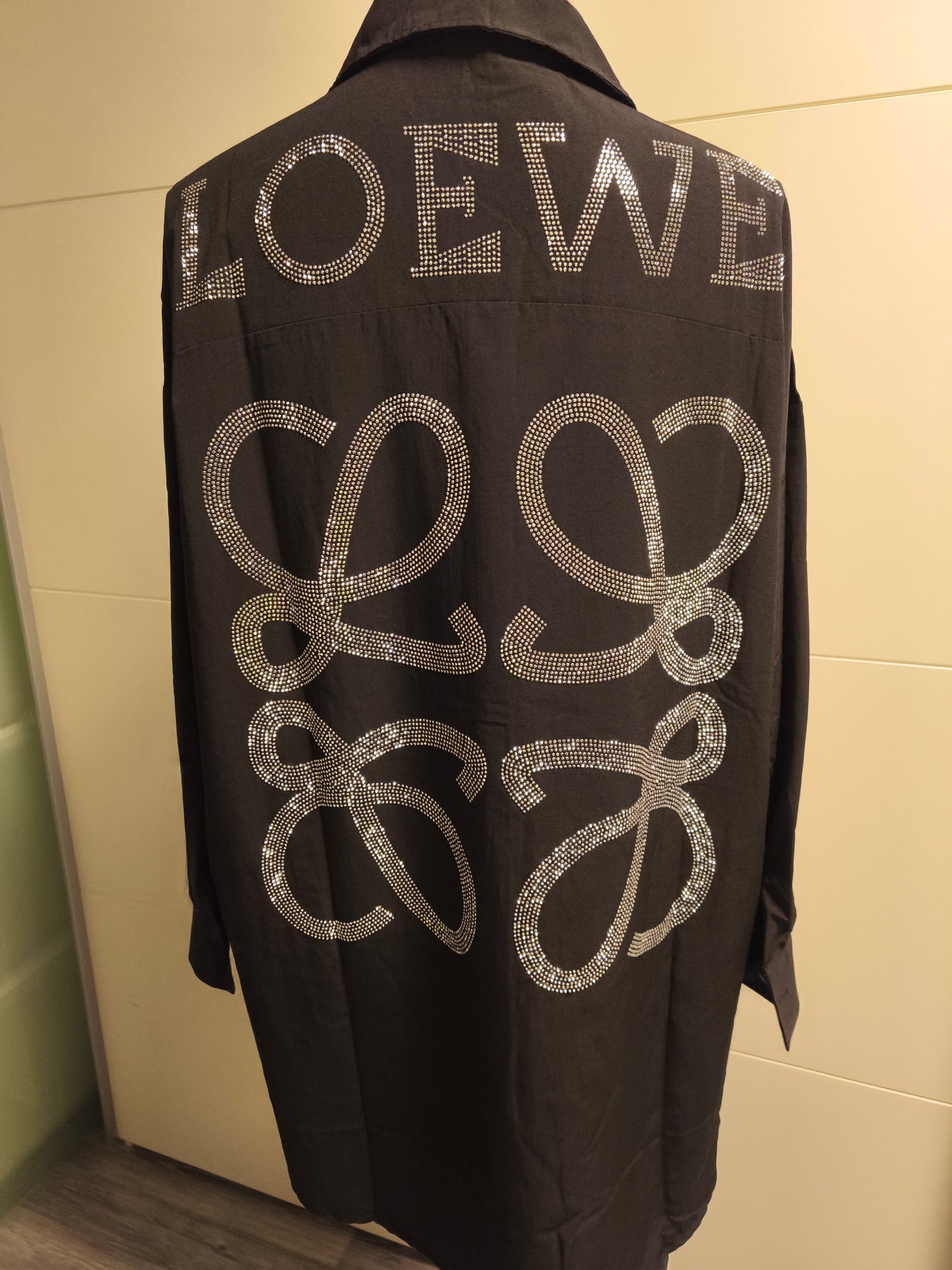 See More Oversize Hemd mit Strass