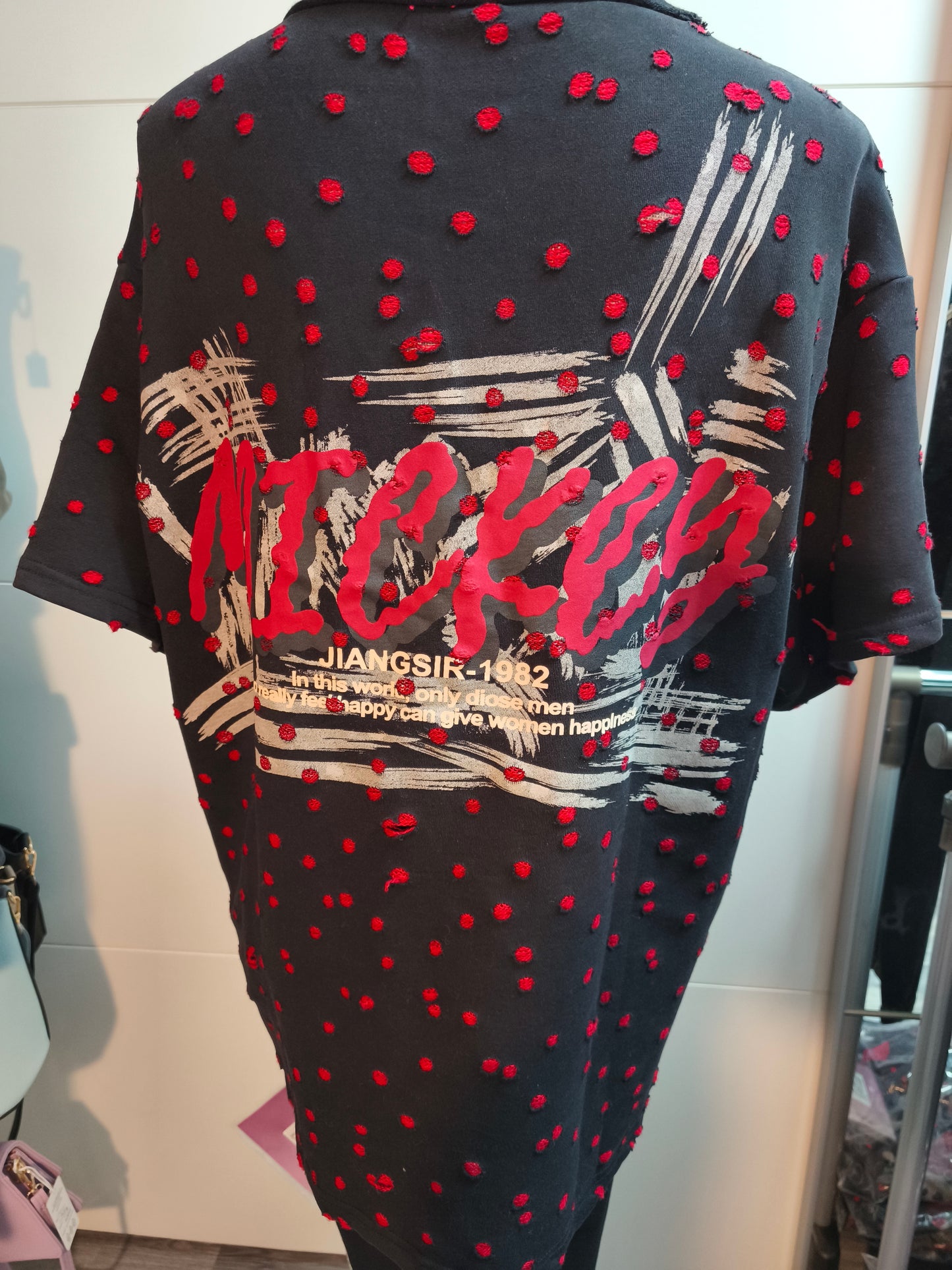 Hochwertiges T-Shirt bis Gr. 44 tragbar