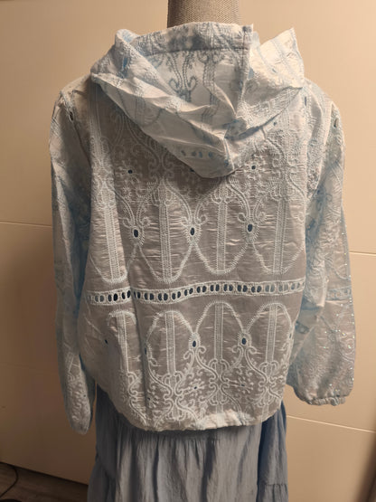 Zauberhaft schöne Jacke mit Kapuze bis 44 tragbar