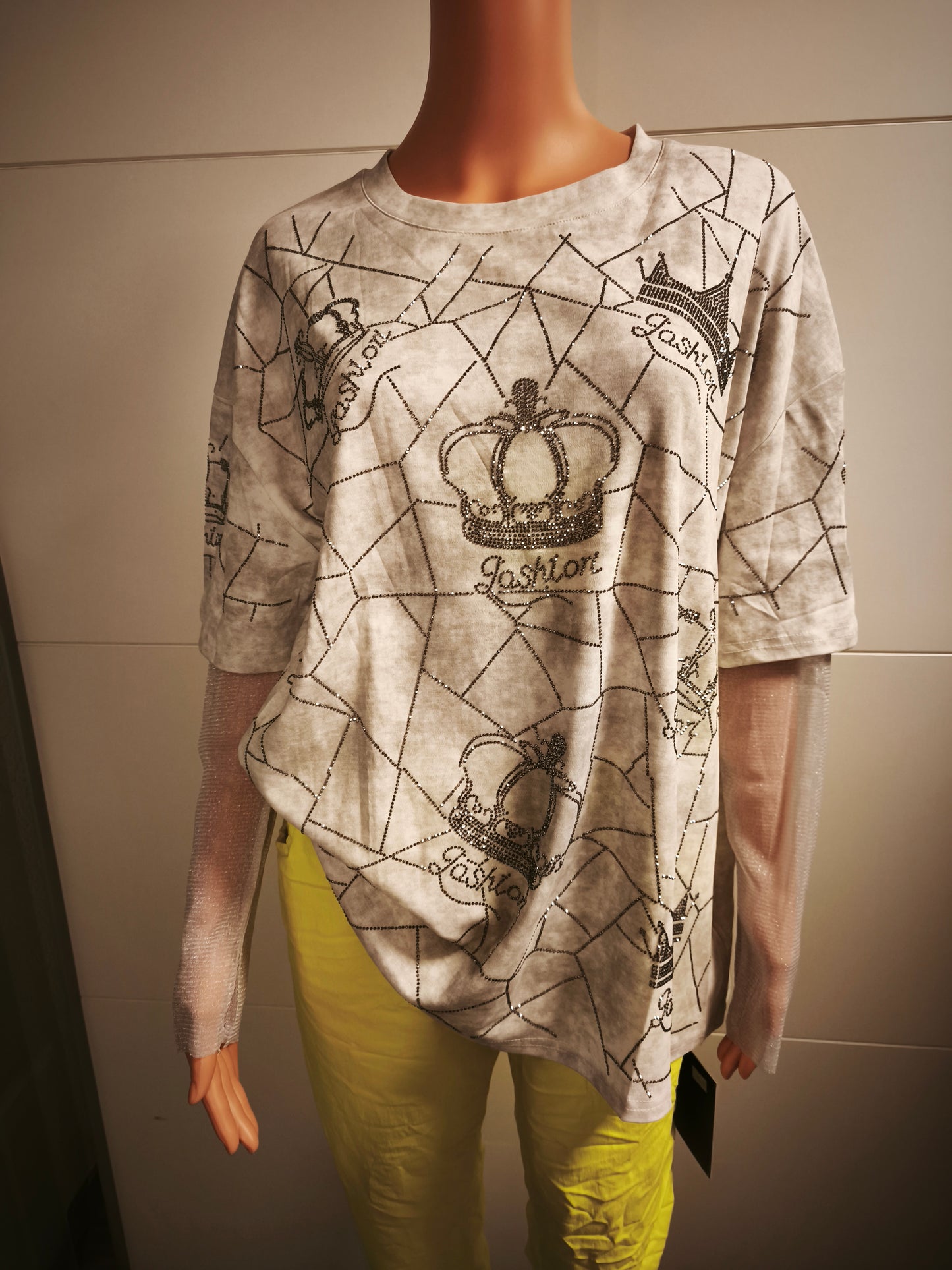 Shirt mit Kronen/Netz Glitzermuster bis Gr. 46 tragbar