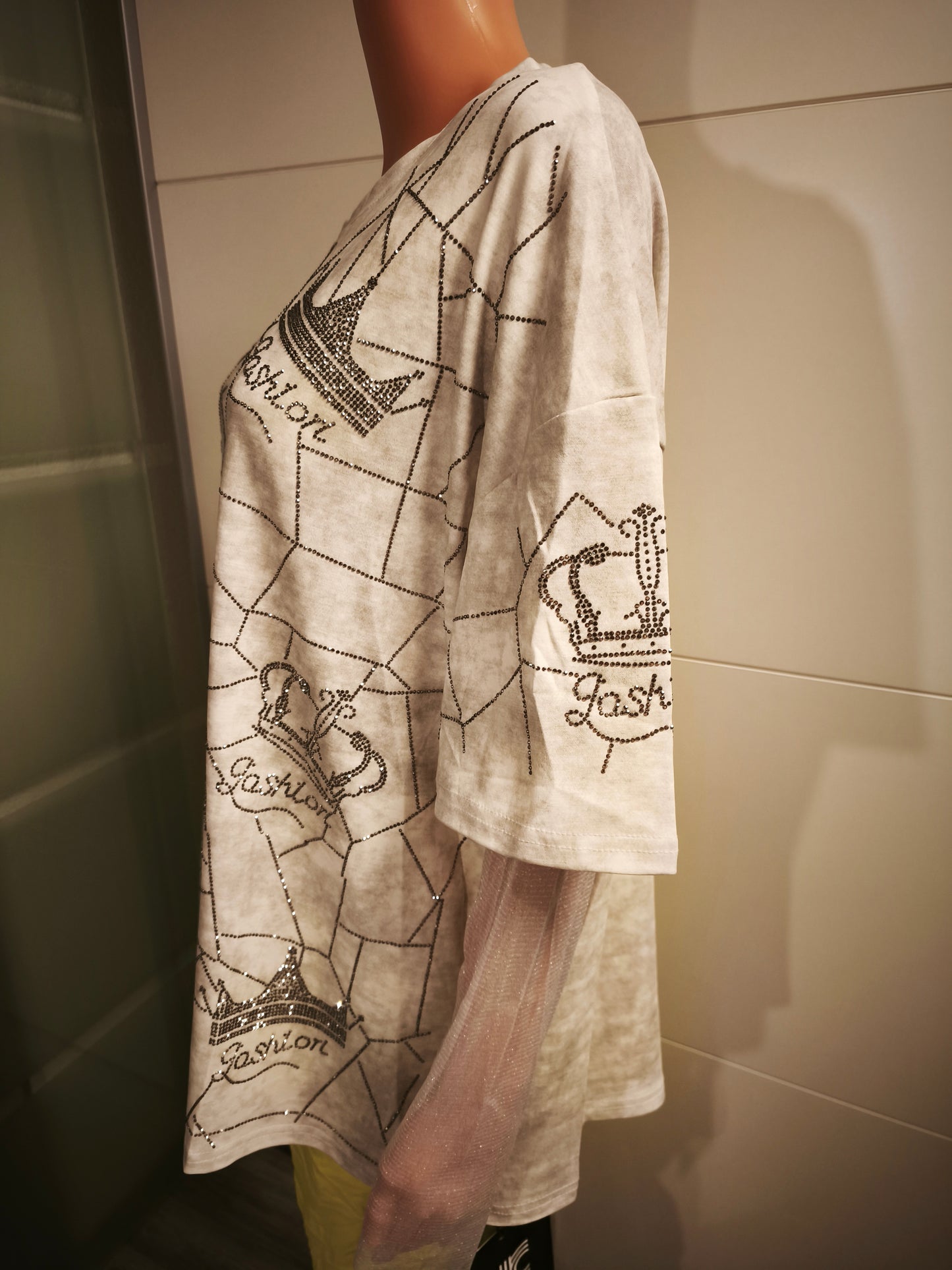 Shirt mit Kronen/Netz Glitzermuster bis Gr. 46 tragbar