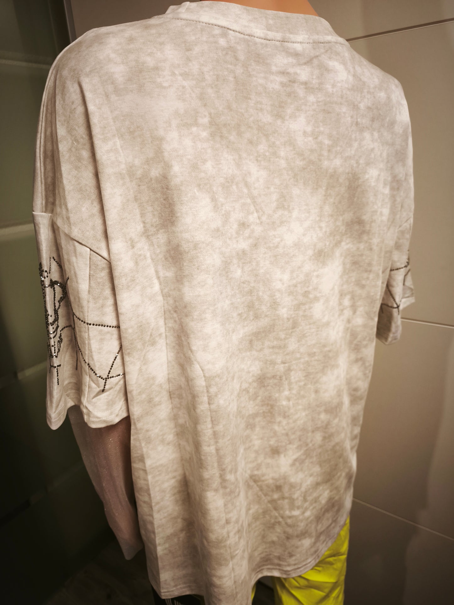 Shirt mit Kronen/Netz Glitzermuster bis Gr. 46 tragbar