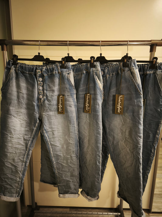 Jeans mit Knopfleiste mit Strass vorn bis Gr. 44/48 tragbar