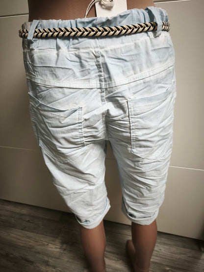 Bermuda mit Gürtel bis 40 tragbar